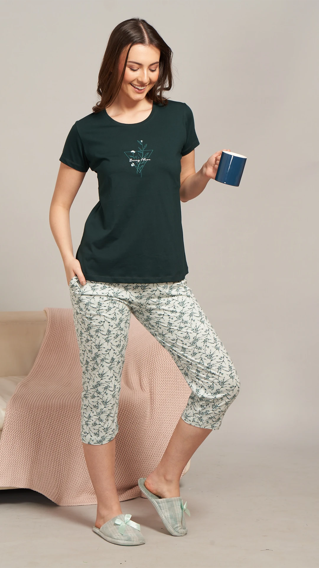 Sukanya  Women's Printed Sinker Capri Set , Regular Fit Loungewear , Ideal for Women , Lounge Wear Nightdress Capri Set Sleepwear , Navy Printed Half Sleeves Round Neck