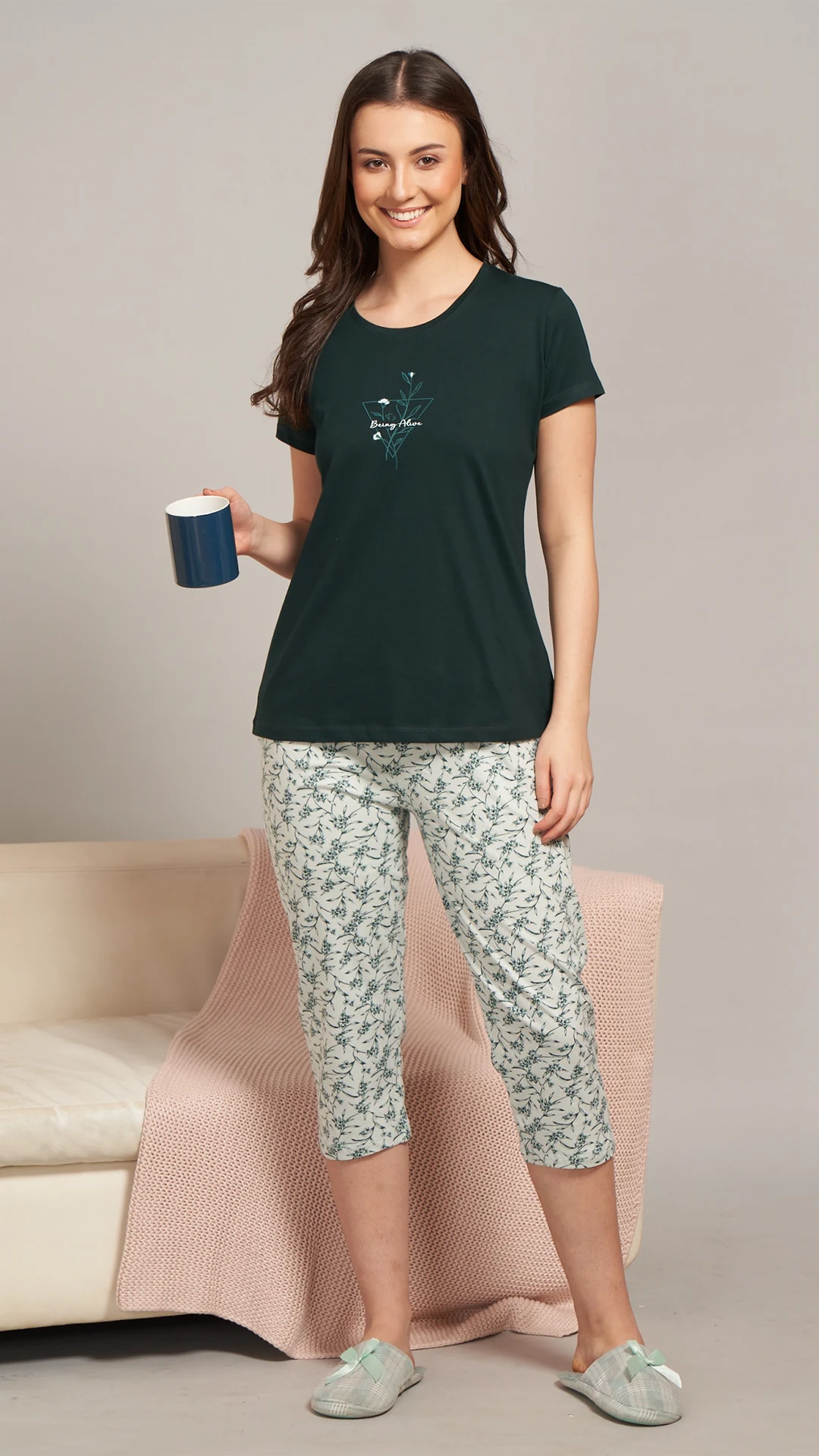 Sukanya  Women's Printed Sinker Capri Set , Regular Fit Loungewear , Ideal for Women , Lounge Wear Nightdress Capri Set Sleepwear , Navy Printed Half Sleeves Round Neck