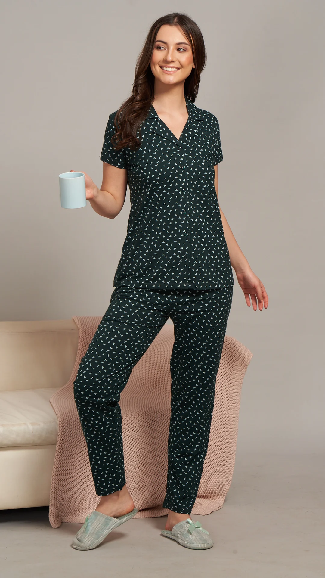 Sukanya  Women's Printed Sinker Nightsuit Set , Frount Open Lounge Wear Nightdress Pyjama Set Sleepwear , Green Printed Half Sleeves Round Neck